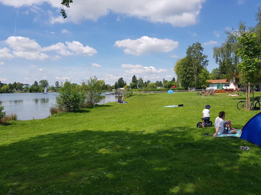Ferienhaus Am See Hungen Esterno foto